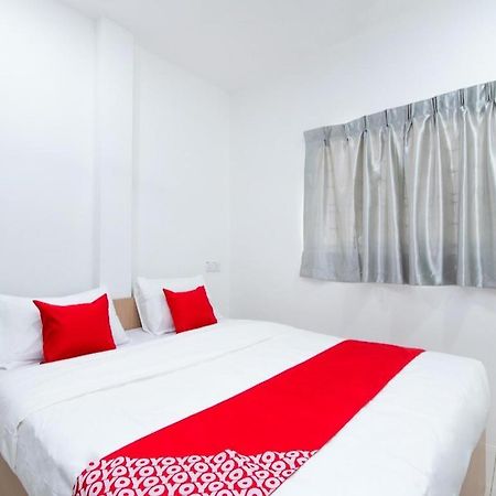 Oyo 44011 Weng Bee Guest House Kota Kinabalu Exterior foto
