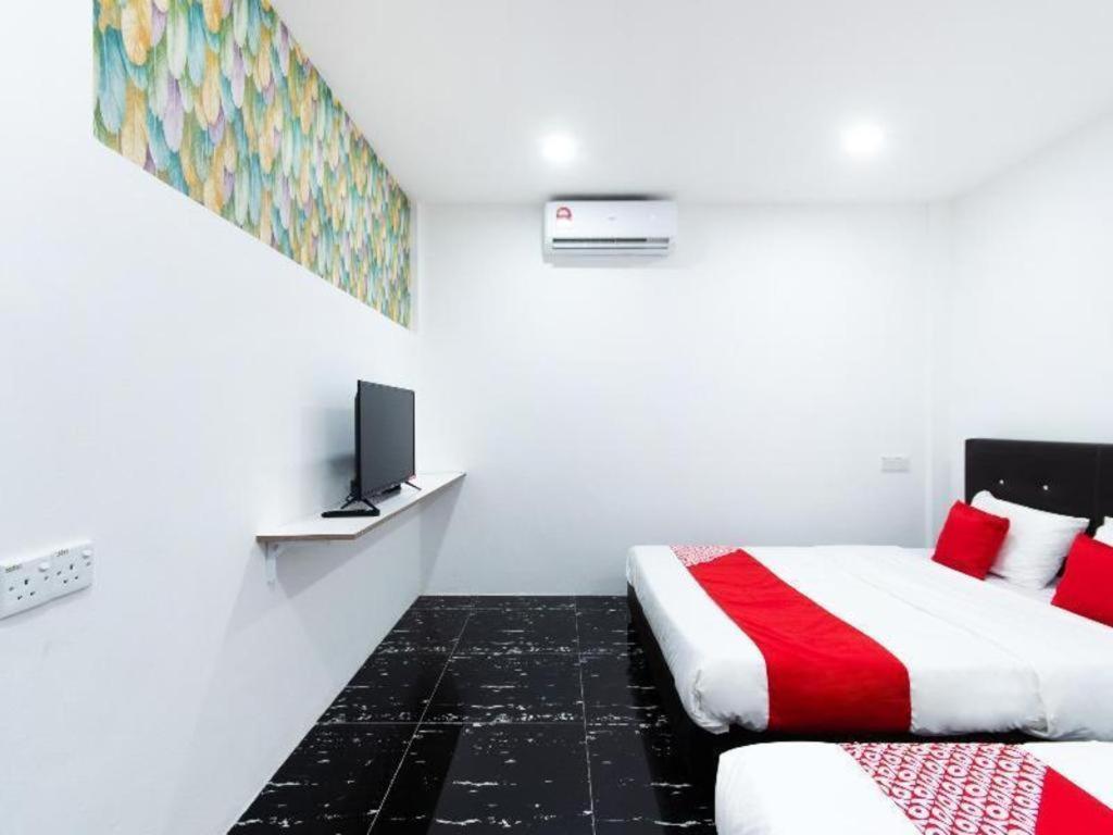 Oyo 44011 Weng Bee Guest House Kota Kinabalu Exterior foto