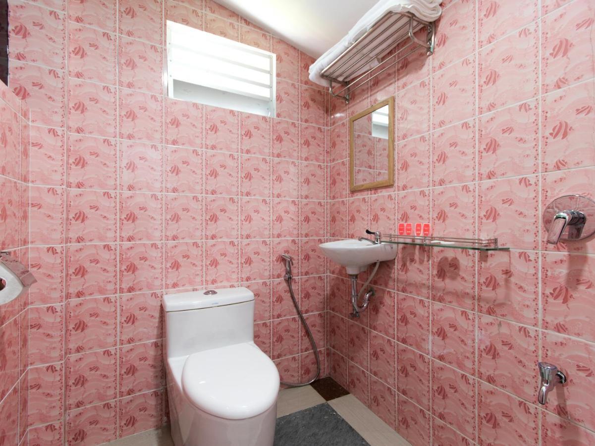 Oyo 44011 Weng Bee Guest House Kota Kinabalu Exterior foto