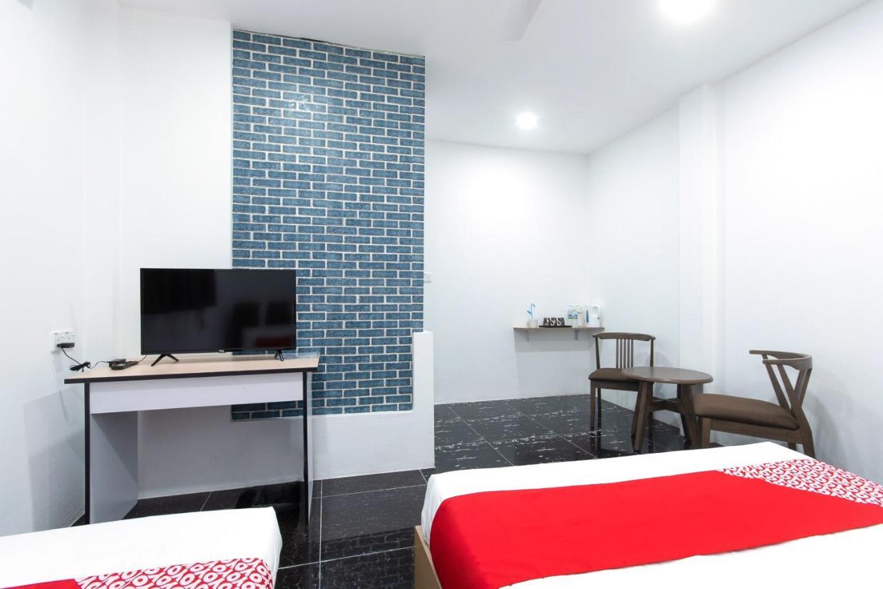 Oyo 44011 Weng Bee Guest House Kota Kinabalu Exterior foto